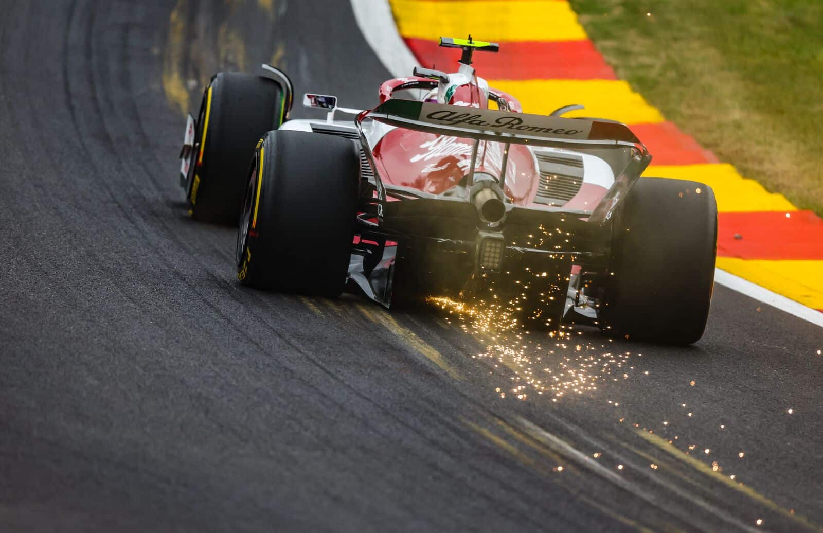- F1 Dipten Çıktı / Porpoising Açıklaması: Derin Bir Dalış