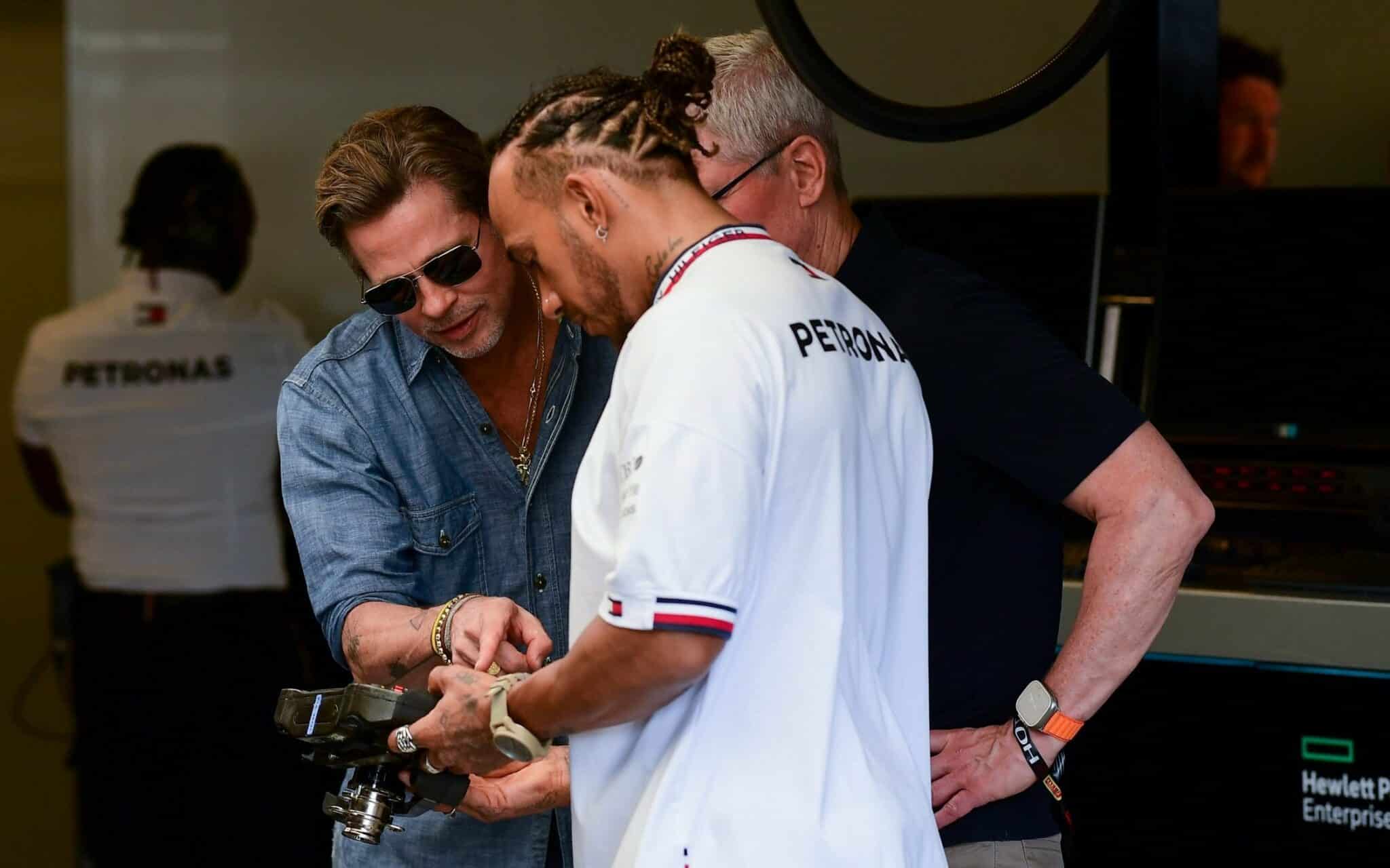 - Brad Pitt F1 takımının adı "Apex" olacak, aktör Paul Ricard'da gerçek bir F2 aracıyla antrenman yapıyor