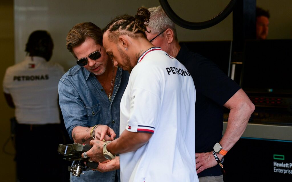 - Britanya Grand Prix'sinde Brad Pitt Racing: Tribünlerden ilk fotoğraflar !
